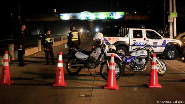 وفاة حكم كرة قدم بعد اعتداء المشجعين واللاعبين عليه