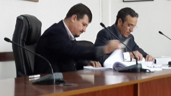 عملية تسليم السلط بين حسن اعلالي الرئيس الجديد للجماعة الحضرية لمرتيل والرئيس السابق علي امنيول