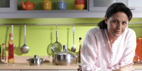 الموت يفجع المذيعة "شميشة" في أقرب الناس إليها