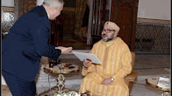 الملك محمد السادس يتسلّم "رسالة دعوة" من عاهل الأردن