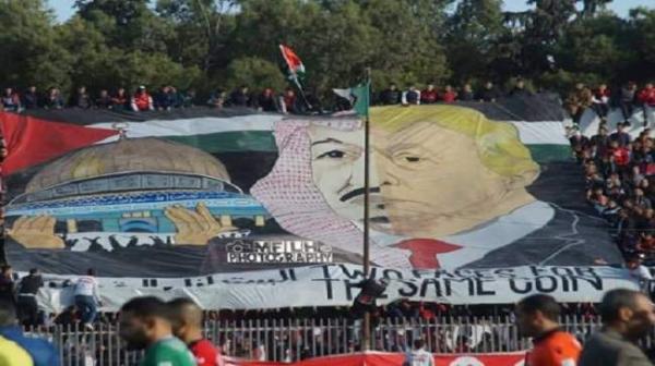 رغم مرضه ..بوتفليقة يستقبل مسؤولا سعوديا للاعتذار عن "تيفو" الملك سلمان