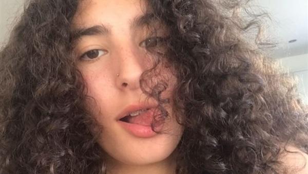 ابنة "أحمد الفيشاوي" تثير الجدل بنشر صور جريئة لها