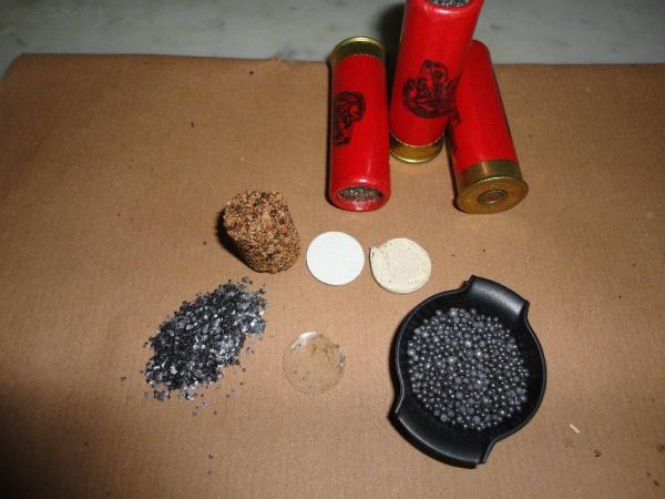 انفجار معمل للبارود يودي بحياة عاملين بالبيضاء