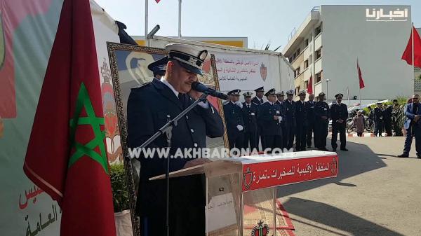 رجل أمن مغربي يرتل القرآن الكريم بطريقة رائعة