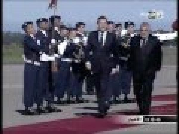 بنكيران يستقبل راخوي في مطار الرباط 