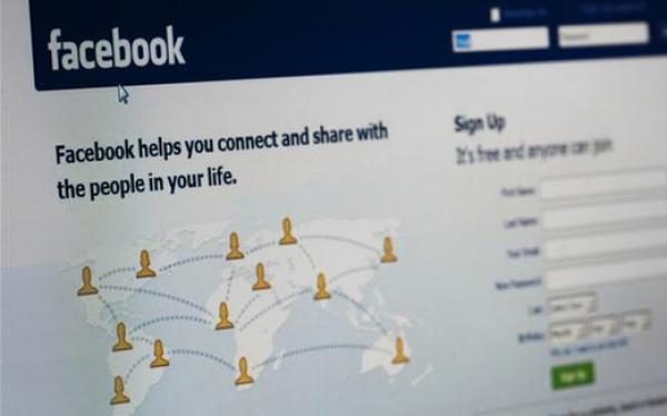 مراهق هندي يحرق وجه فتاة بالماء المغلي  لأنها ألغت صداقته على فيس بوك