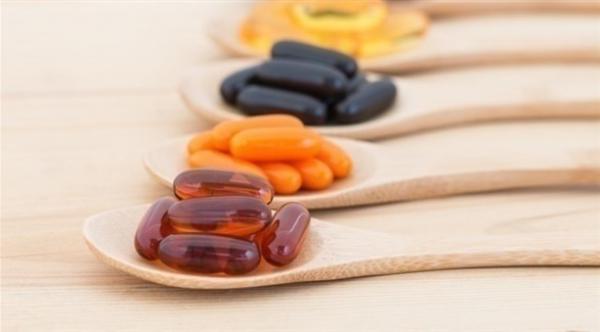 هذه هي فوائد وأضرار فيتامينات علاج المفاصل