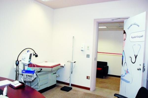 قريبا ... الأطباء الأجانب لهم الحق في فتح عياداتهم بالمغرب و بترخيص من وزارة الصحة