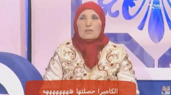 فضيحة جديدة ببرنامج ''لالة العروسة'' .. الكاميرا حصلت لواليدة ديال أنور كاتعطيه الأجوبة