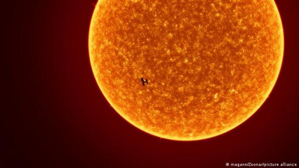 ظاهرة غريبة - دوامة دائرية قطعت سطح الشمس والباحثون في حيرة!