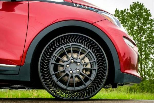 إطارات جديدة من دون هواء تبشر بثورة في عالم السيارات