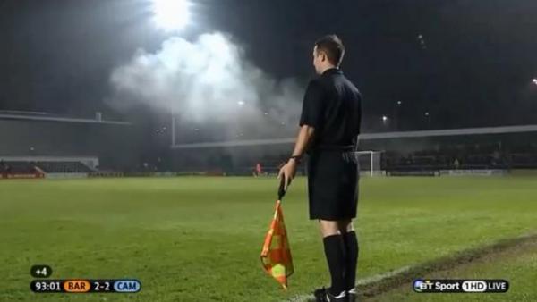 طريف: هدف مثير للجدل بسبب الدخان!