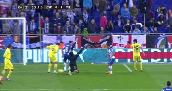 سقوط مروع لحارس فياريال كاد يكلفه حياته