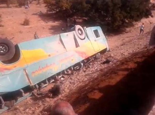 3 قتلى و 45 جريحا في انقلاب حافلة بأكادير (فيديو)