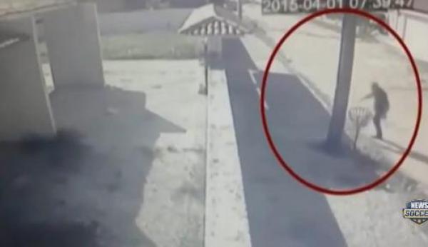 بالفيديو: برازيلية تترك مولودها عارياً في الشارع ليعثر عليه جده