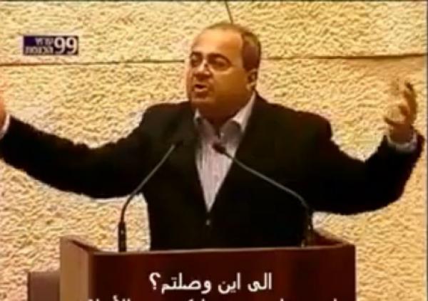 خطير ...الجيش الإسرائيلي يدرب كلاب على الهجوم على كل عربي يقول "الله أكبر"