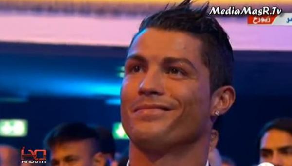 شاهد رد فعل رونالدو بعد فوز ميسي بأفضل لاعب في2012