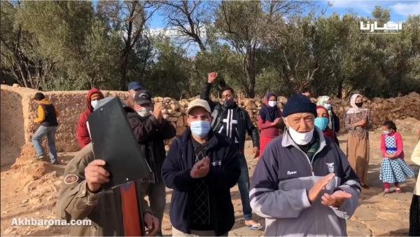 احتجاجات بجماعة تاسوسفي-تالوين بسبب التطاول على حفر بئر فوق عين تشتكي ساكنته من الجفاف وندرة المياه