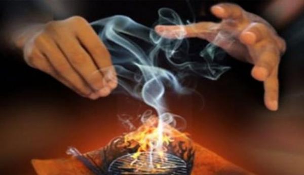 جنرال جزائري كبير يلجأ إلى "فقيه" مغربي لإنقاذه من ورطته وهذه التفاصيل