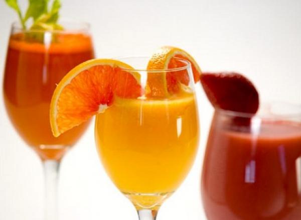 إنتبه : كوب واحد من عصير الفاكهة يومياً يسبب السكر