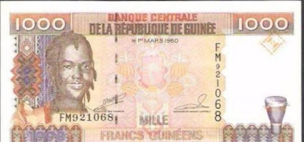 بعد 5 سنوات .. الشرطة السويسرية تعيد لطفل 1000 فرنك عثر عليه