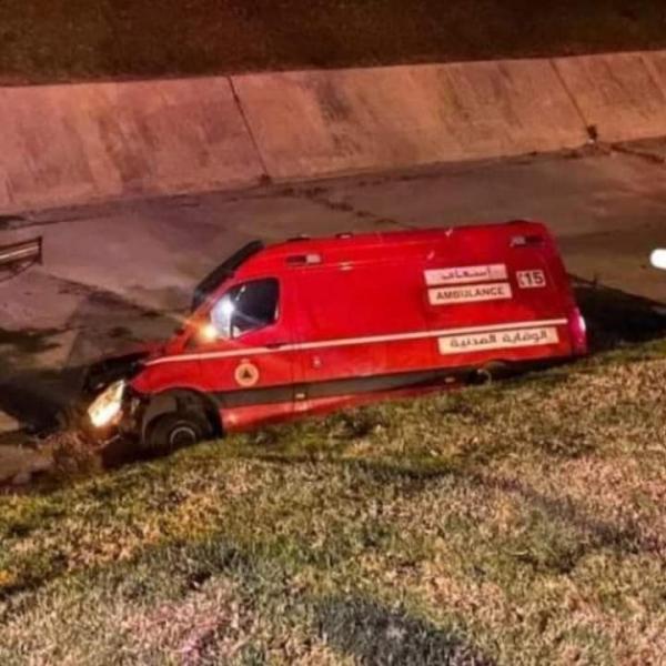 طنجة.. شخص في حالة غير طبيعية يستولي على سيارة إسعاف ويهرب على متنها والأمن يكشف تفاصيل الواقعة(صور)