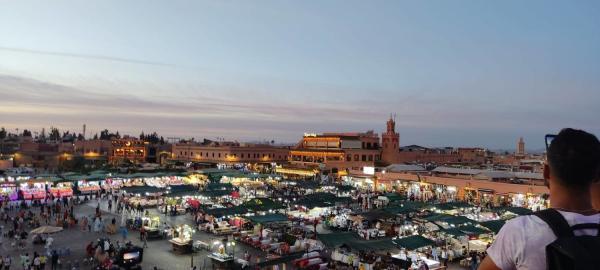 ساحة جامع الفنا بحلة جديدة في إطار مشروع تأهيل شامل