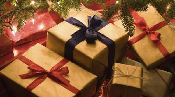  بعد بضع ساعات، تم العثور على الهدايا في الميتم 