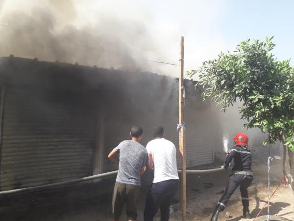 عاجل..حريق مهول يلتهم محلات تجارية بسوق شعبي واستنفار الوقاية المدنية للسيطرة على النيران (صور)
