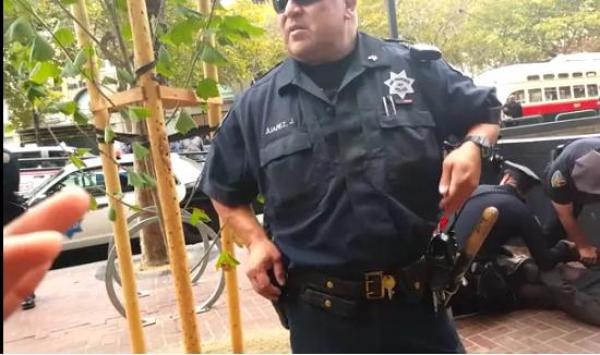 بالفيديو: شرطة سان فرانسيسكو تعذب رجلاً أسوداً برجل واحدة أثناء اعتقاله