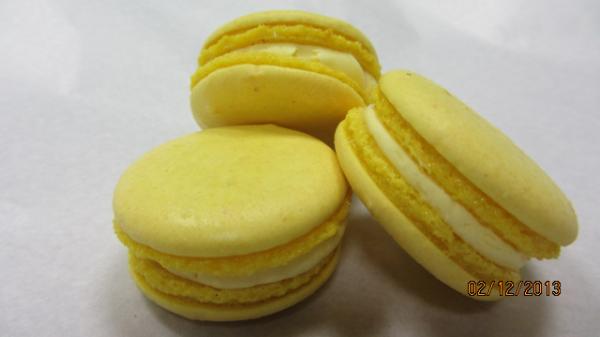 ماكارون باللوز والليمون