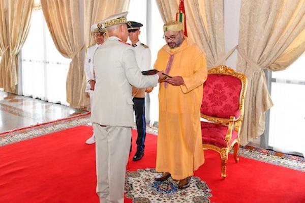 الملك محمد السادس يستقبل بالحسيمة مفتش القوات المسلحة