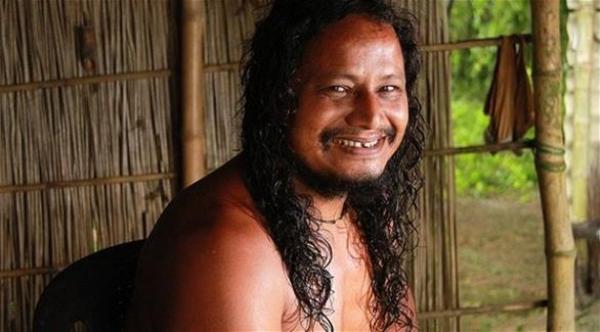 مزارع هندي يعيش عارياً بلا ملابس منذ 40 عاماً