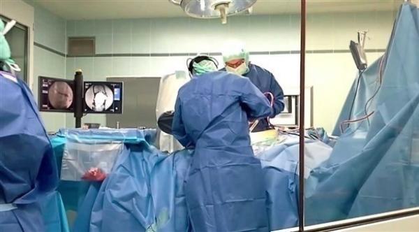 اختلطت بطاقة التعريف.. ففتح الأطباء مخ مريض بالخطأ