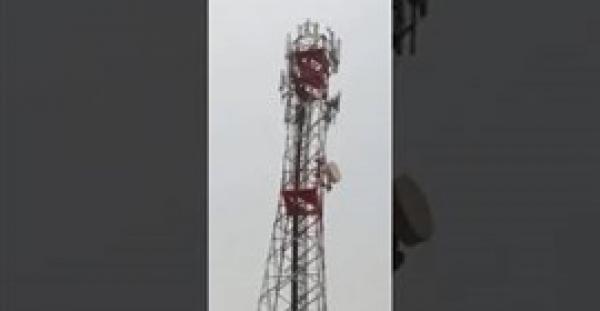 بالفيديو.. لحظة إنقاذ شاب من الانتحار بالسعودية