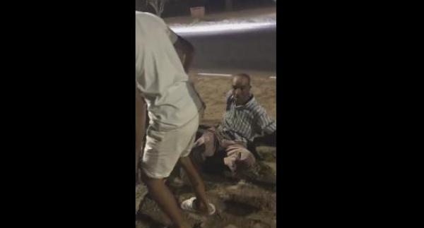 بالفيديو .. شاهد ماذا وقع لمخمور يسوق دراجة نارية