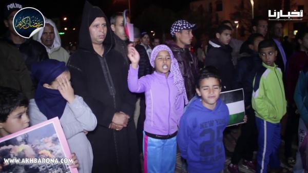 بالفيديو..فعاليات جمعوية بسطات تنظم وقفة احتجاجية تضامنا مع القدس
