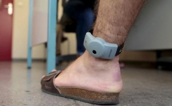 تونس.. الشروع قريبا في اعتماد "السوار الالكتروني" لمواجهة الاكتظاظ في السجون