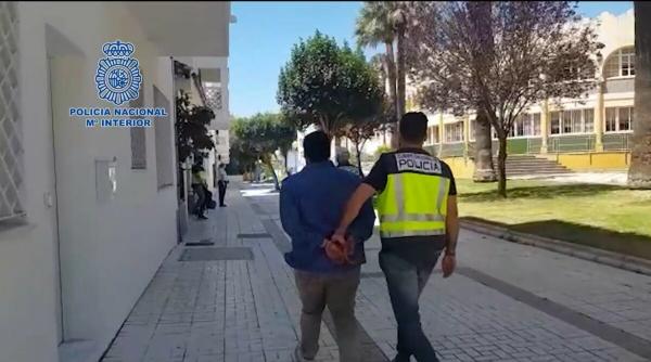 أخيرا...الأمن الإسباني يفك لغز العثور على شاب مغربي مقتولا رميا بالرصاص داخل شاحنته نواحي مالقة