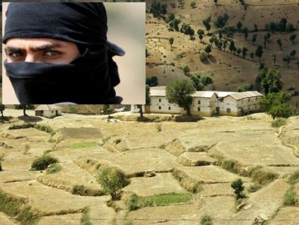 ملثمون يجردون مواطنين من أموالهم وسياراتهم ونسائهم في كتامة  