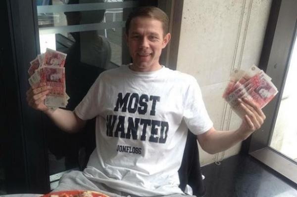 بريطاني يربح الملايين ثم يتحول إلى مشرّد في ظرف وجيز