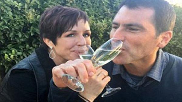 هادي جديدة : زوجان يحتفلان بمناسبة طلاقهما