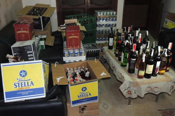 الدرك الملكي يداهم منزلا و يطيح بتاجر خمور من ذوي السوابق ويحجز كمية كبيرة