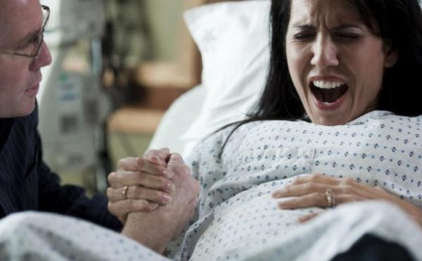 صورة مثيرة...سيدة تنجب رضيعة بثلاثة رؤوس وتحير الأطباء