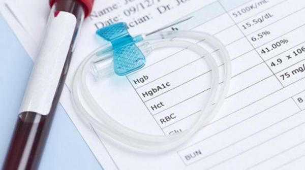 أطباء ألمان يطورون تحليل دم للكشف المبكر عن سرطان الثدي