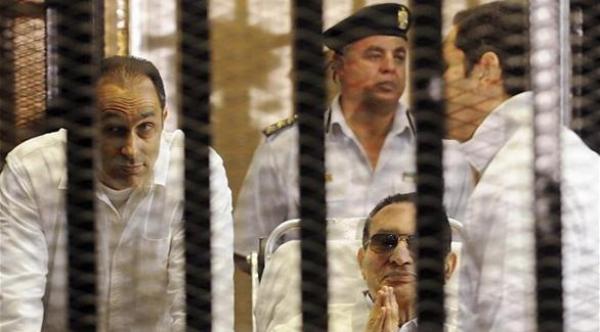 محكمة النقض تلغي حكم براءة حسني مبارك من تهمة المشاركة في "قتل متظاهرين"