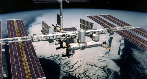 بالفيديو.. لقطات ترصد جسما فضائيا بالقرب من محطة الفضاء الدولية