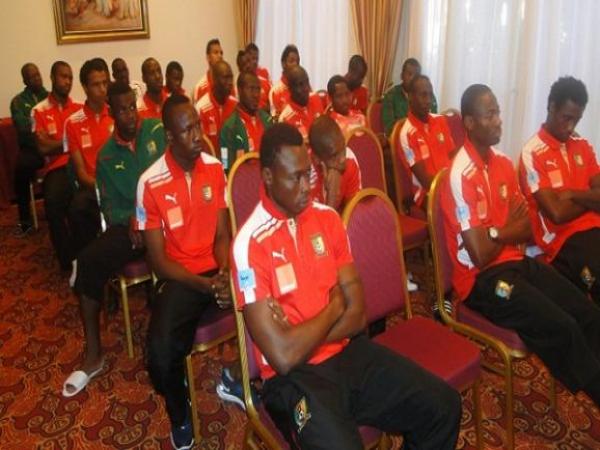 اتحاد الكرة الجزائري سيشكو نظيره الكاميروني لدى فيفا