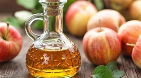 خل التفاح يحارب الانتفاخ ويخفف حرقة المعدة