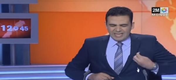 بالفيديو : مذيع دوزيم يتعرض لصعقة كهربائية على الهواء مباشرة